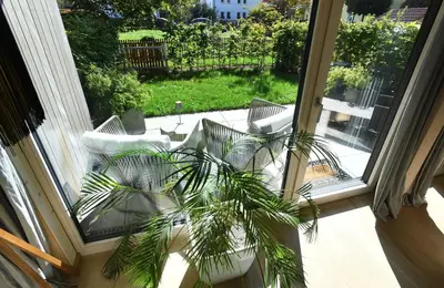 Ein Garten an der Unterkunft Das SeeQuartier - Ein Ort zum Genießen - Luxuriös und BrandNEU