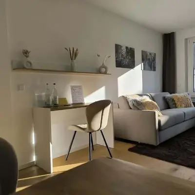 New spacious luxury apartment at Rathaushausplatz