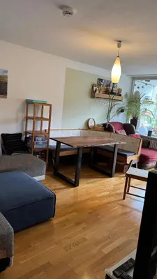 Ein Sitzbereich in der Unterkunft City apartment next to Oktoberfest