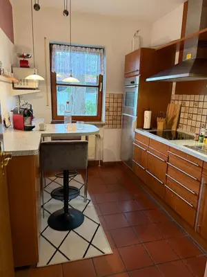 Küche/Küchenzeile in der Unterkunft Seeperle Tutzing, zentral, fussläufig zum Starnbergersee