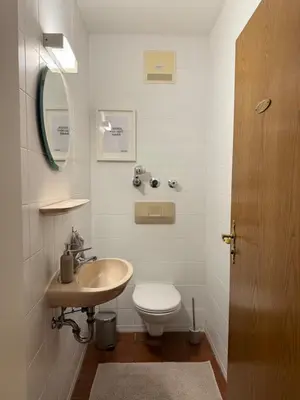 Ein Badezimmer in der Unterkunft Seeperle Tutzing, zentral, fussläufig zum Starnbergersee