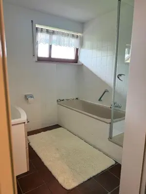 Ein Badezimmer in der Unterkunft Seeperle Tutzing, zentral, fussläufig zum Starnbergersee