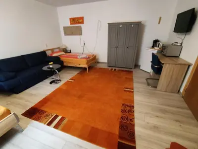 TV/Unterhaltungsangebot in der Unterkunft Müllers Monteur- und Gruppenunterkunft Gangkofen