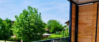 Ein Garten an der Unterkunft Exklusive Panorama-Ferienwohnung für bis zu 6 Personen in Bad Aibling
