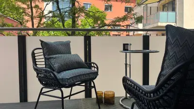 Ein Sitzbereich in der Unterkunft Modern & Cozy Apartment Münchner Freiheit with Balcony