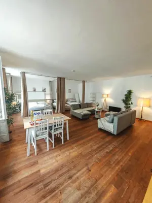 Ein Sitzbereich in der Unterkunft Munique City Residence Go
