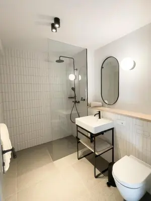 Ein Badezimmer in der Unterkunft Hotel Josef im Kloster Beuerberg