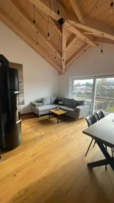 Ein Sitzbereich in der Unterkunft Grüne Gams - Neubau Designwohnung mit 2 Balkonen