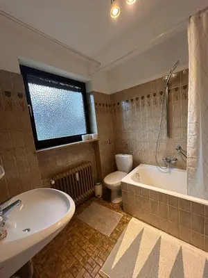 Ein Badezimmer in der Unterkunft Oli Munich suburb Apartment Garden Balcony