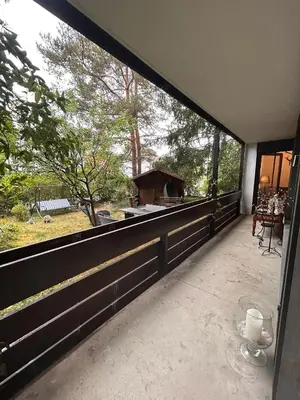Ein Balkon oder eine Terrasse in der Unterkunft Oli Munich suburb Apartment Garden Balcony