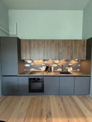 Küche/Küchenzeile in der Unterkunft Zentrales Dachgeschoss-Apartment Augustenstraße