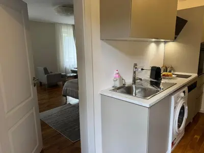 Küche/Küchenzeile in der Unterkunft 30 min from Munich & S-Bahn apartment with garden