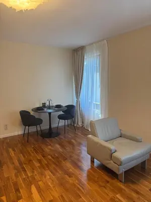 Ein Sitzbereich in der Unterkunft 30 min from Munich & S-Bahn apartment with garden