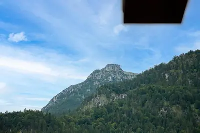 Ein allgemeiner Bergblick oder ein Berglick von der Ferienwohnung aus