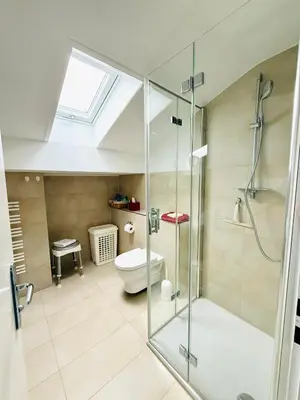 Ein Badezimmer in der Unterkunft Ferienwohnung Spitzenblick Gentes