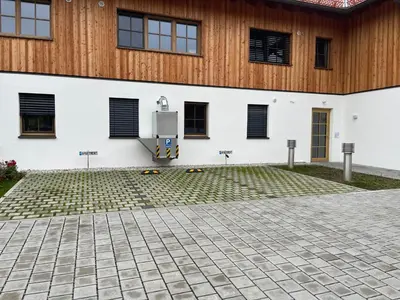 Das Gebäude in dem sich die Ferienwohnung befindet