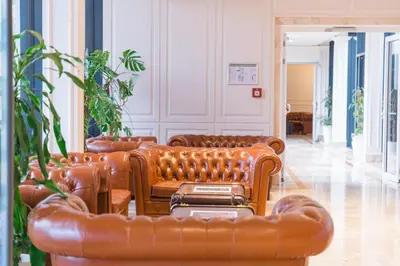 Ein Sitzbereich in der Unterkunft Grand Hotel Palladium