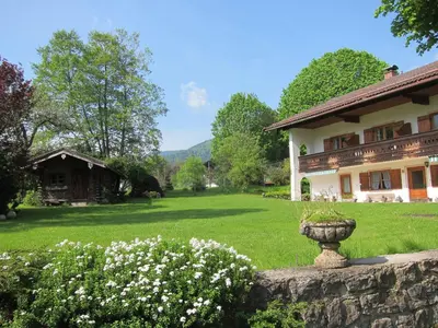 Ein Garten an der Unterkunft Ferienwohnungen Elisabeth am See