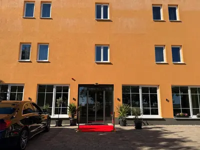 Das Gebäude in dem sich das Hotel befindet