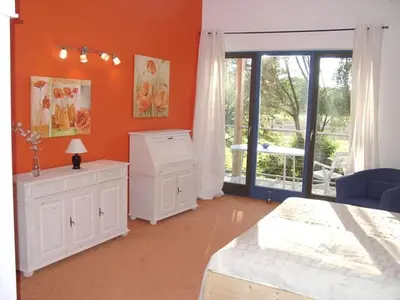 Ein Bett oder Betten in einem Zimmer der Unterkunft Holiday apartment in Munich with Wi-Fi