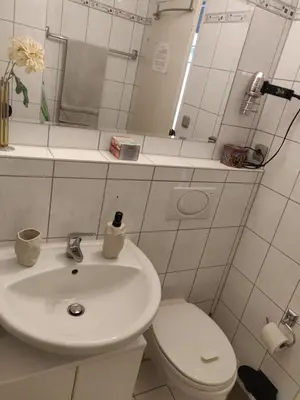 Ein Badezimmer in der Unterkunft Charming Room in a Central Location with perfect Connectivity