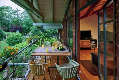 Ein Balkon oder eine Terrasse in der Unterkunft ÜbermAlztal Gartenblick