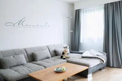 Ein Sitzbereich in der Unterkunft Lechsee Lodge - Haus Bergliebe Nr 4