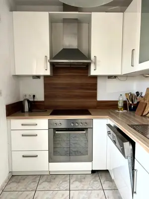 Küche/Küchenzeile in der Unterkunft Bahnhofs-und Zentrumsnahe schöne 2-Zimmer Wohnung
