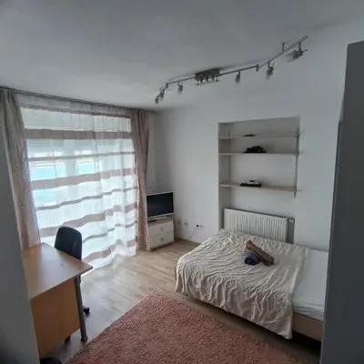 Ein Bett oder Betten in einem Zimmer der Unterkunft Bahnhofs-und Zentrumsnahe schöne 2-Zimmer Wohnung
