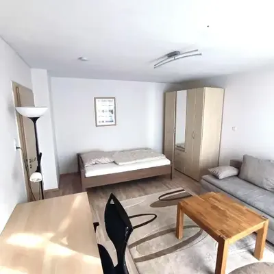 Bahnhofs-und Zentrumsnahe schöne 2-Zimmer Wohnung