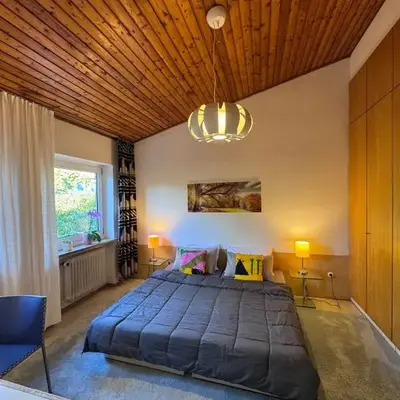 Zwei Zimmer im Reihenhaus