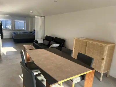 Ein Sitzbereich in der Unterkunft Hopfenwohnung 3