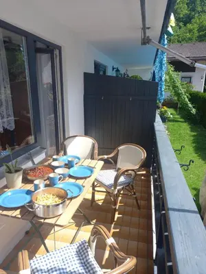 Ein Sitzbereich in der Unterkunft beim Anderl