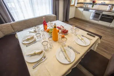 Küche/Küchenzeile in der Unterkunft Golden GaPa Central Apartment 4
