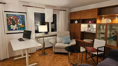 Küche/Küchenzeile in der Unterkunft München Trudering 3 Schlafzimmer 90 qm sehr ruhig, U-S Bahn 350m