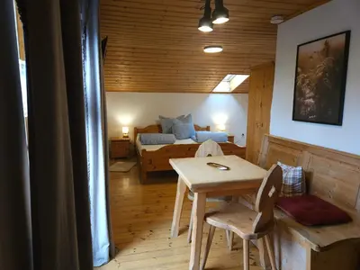 Ein Sitzbereich in der Unterkunft Gästehaus zum Giggerer