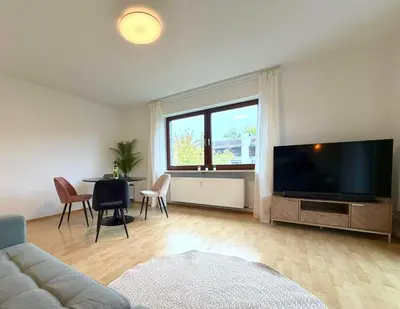 TV/Unterhaltungsangebot in der Unterkunft Perfekt für 4-6! Küche Garage S-Bahnhof Flughafen