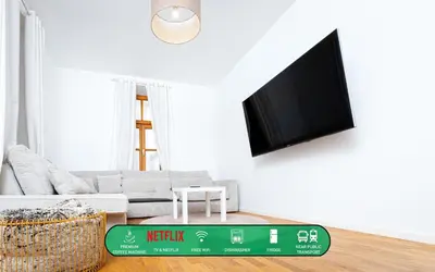 TV/Unterhaltungsangebot in der Unterkunft Top Lage! Gemütliche Wohnung am Englischen Garten