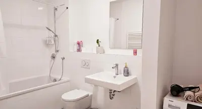 Ein Badezimmer in der Unterkunft Luxurious 2 Room Apartment