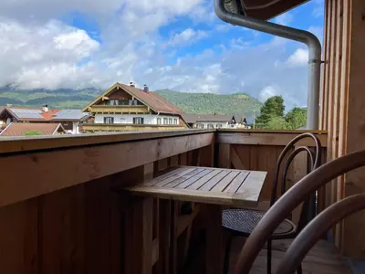 Ein allgemeiner Bergblick oder ein Berglick von der Ferienwohnung aus