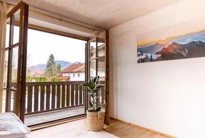 Ein Balkon oder eine Terrasse in der Unterkunft Gemütliche Ferienwohnung am Kochelsee
