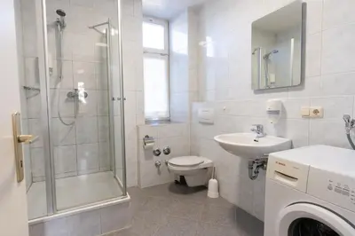 Ein Badezimmer in der Unterkunft Höllental heritage house - Bergblick - 4