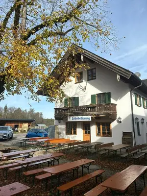 Das Gebäude in dem sich das Hotel befindet