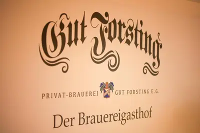 Ein Zertifikat, Auszeichnung, Logo oder anderes Dokument, das in der Unterkunft Brauereigasthof Gut Forsting ausgestellt ist
