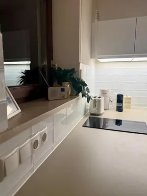 Küche/Küchenzeile in der Unterkunft Chiemsee Studio - Kliniknähe I Therme & Ruhe