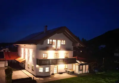Das Gebäude in dem sich die Ferienwohnung befindet