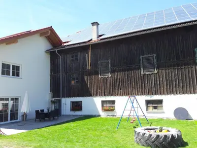 Das Gebäude in dem sich die Ferienwohnung befindet