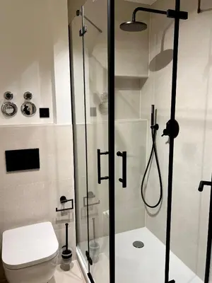 Ein Badezimmer in der Unterkunft Pittino Gartensuite 03 in zweiter Seereihe Ammersee