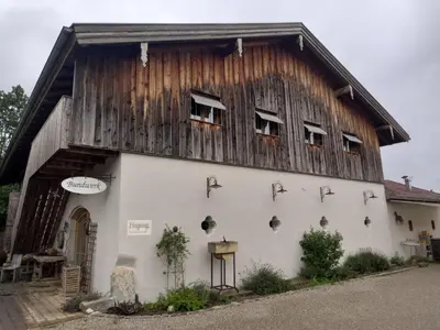 Das Gebäude in dem sich die Ferienwohnung befindet