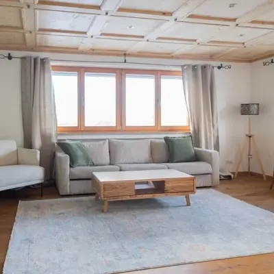 ღLiboria I Aidling Panorama Stilvolles Ferienhaus mit Bergblick